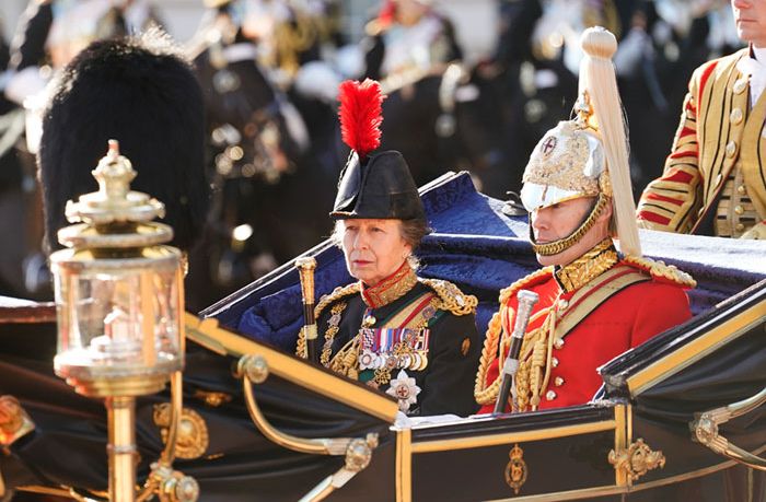 Ana de Inglaterra en la procesión