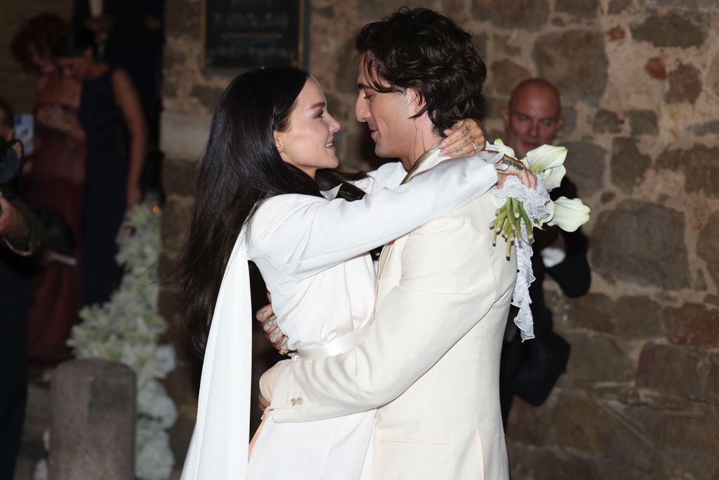Damiano David y Dove Cameron ya son marido y mujer