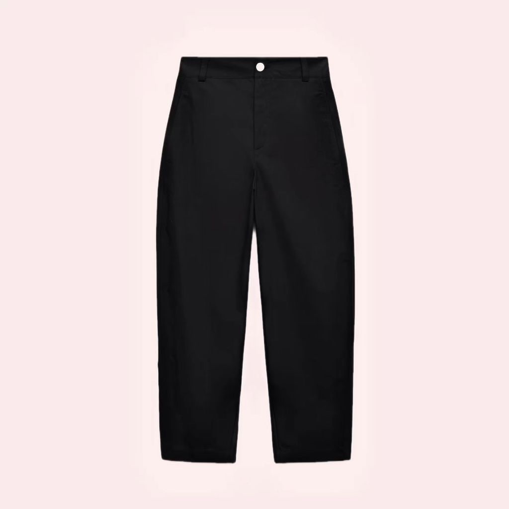 El pantalón negro de Mango estilo globo