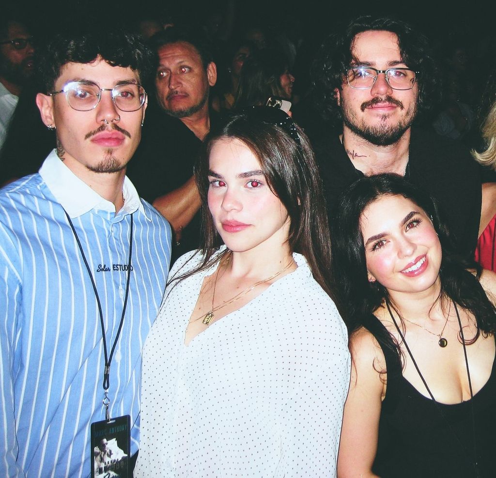Ryan Muñiz con su novia Hannah Juliana y Cristian con Kylie Jane Marco.