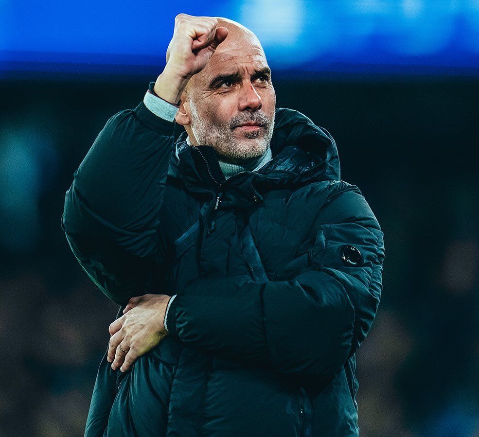 Plano medio de Pep Guardiola durante un partido en la Champions League