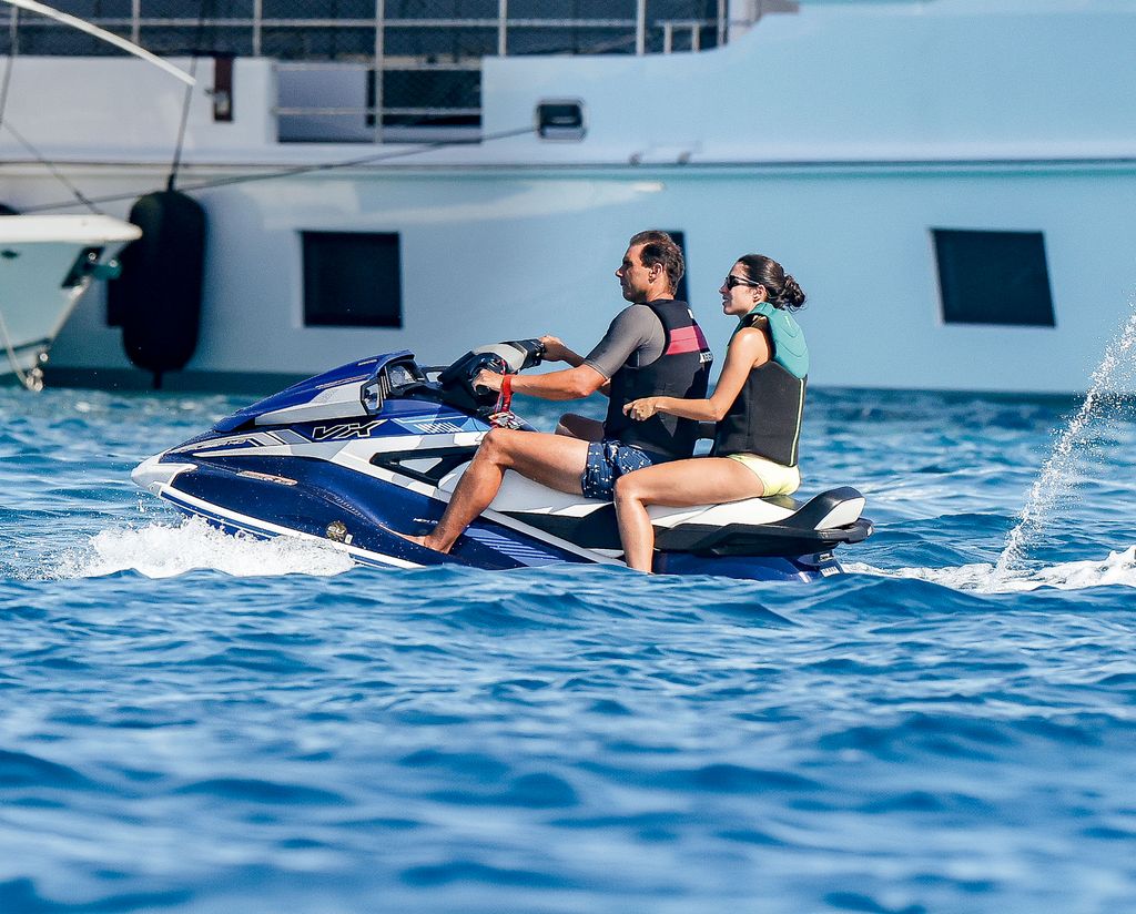 Rafa Nadal y Mery Perelló en moto de agua