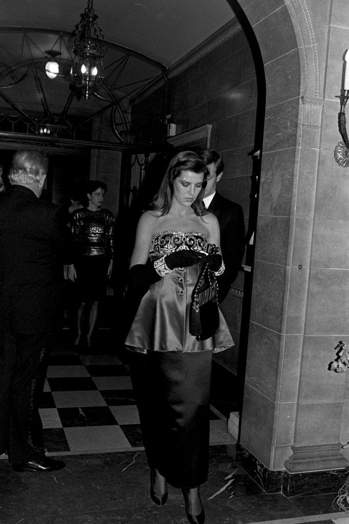 Vestidos de Carolina de Mónaco que inspiran looks de fiesta