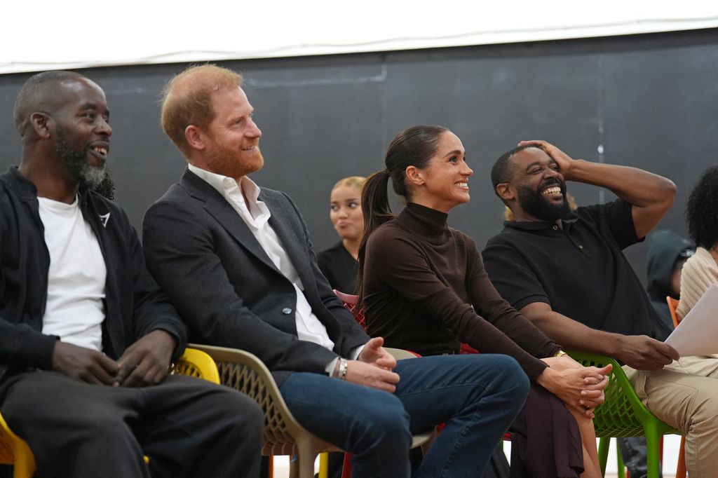 Harry y Meghan en su visita al Community Recording Studio (CRS) en Nottingham.
