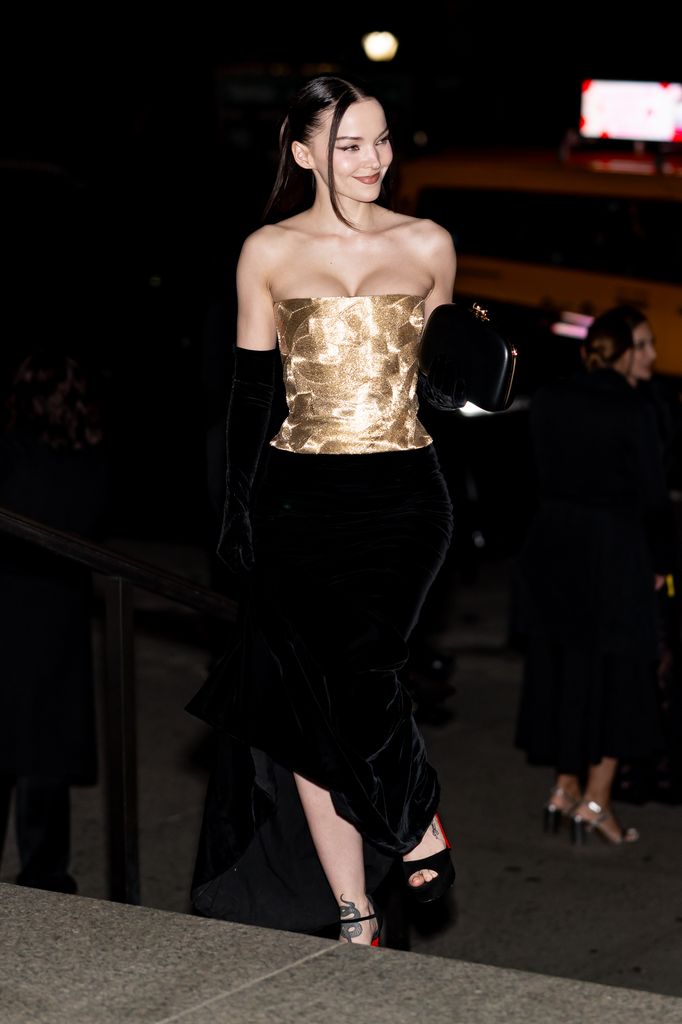 Dove Cameron reaparece en los premios CFDA en Nueva York tras su compromiso con Damiano de Maneskin