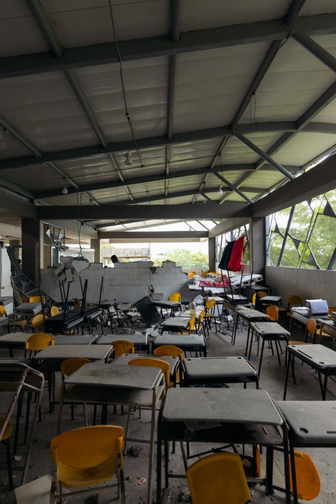 Así quedaron algunas de las escuelas de la región devastada por el terremoto.