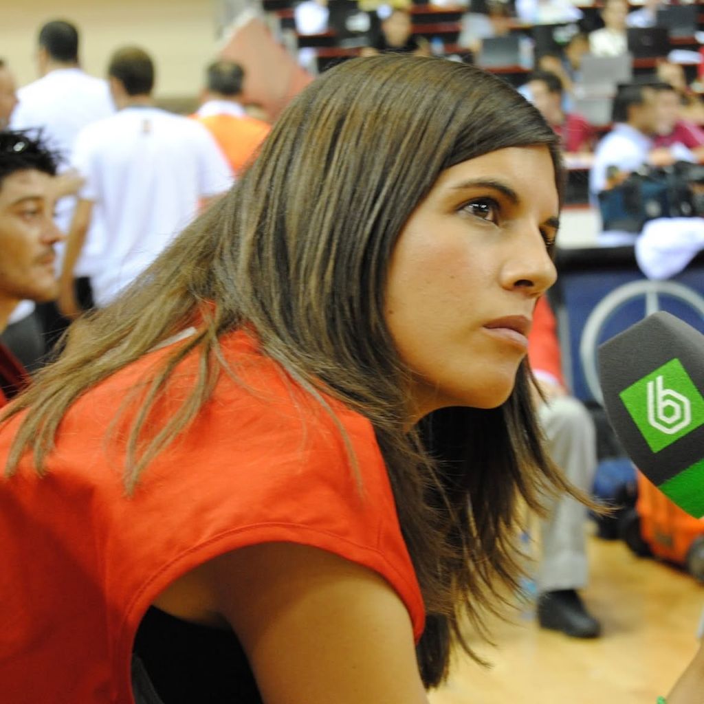 La presentadora de la sección Deportes expone los motivos de su salida