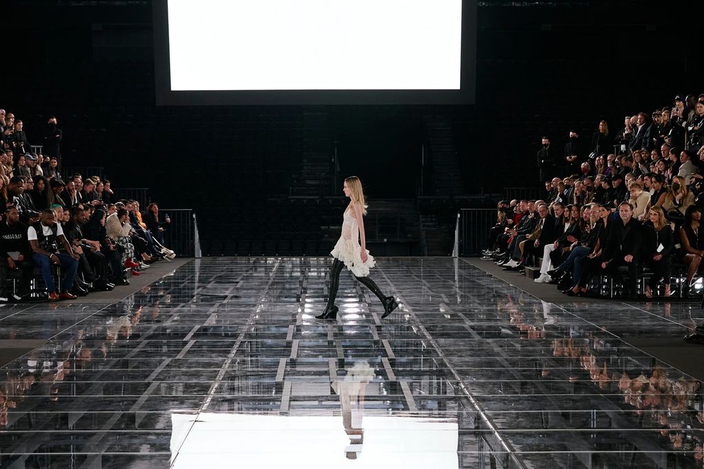 givenchy f22 073073220308