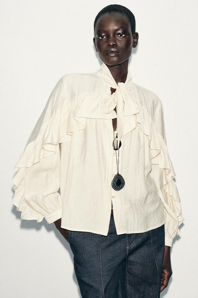 Blusa de novia de Zara para los preparativos