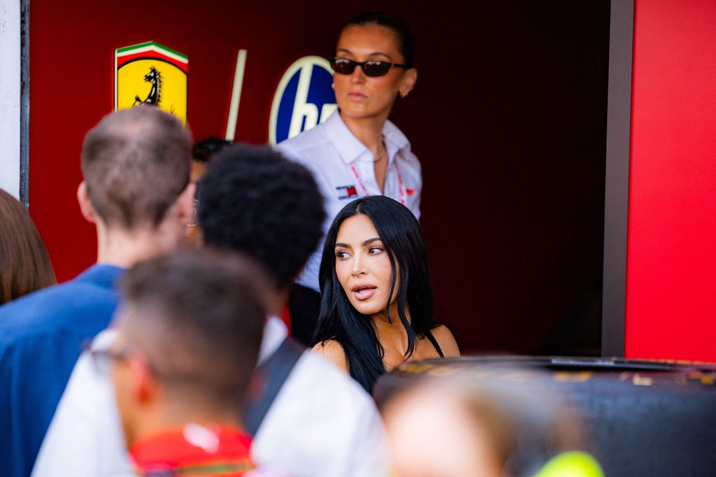 Un detalle de Kim en su visita a su pareja el piloto