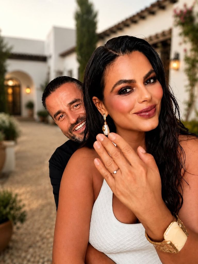 La pareja, de lo más emocionada por dar este nuevo paso en su relación