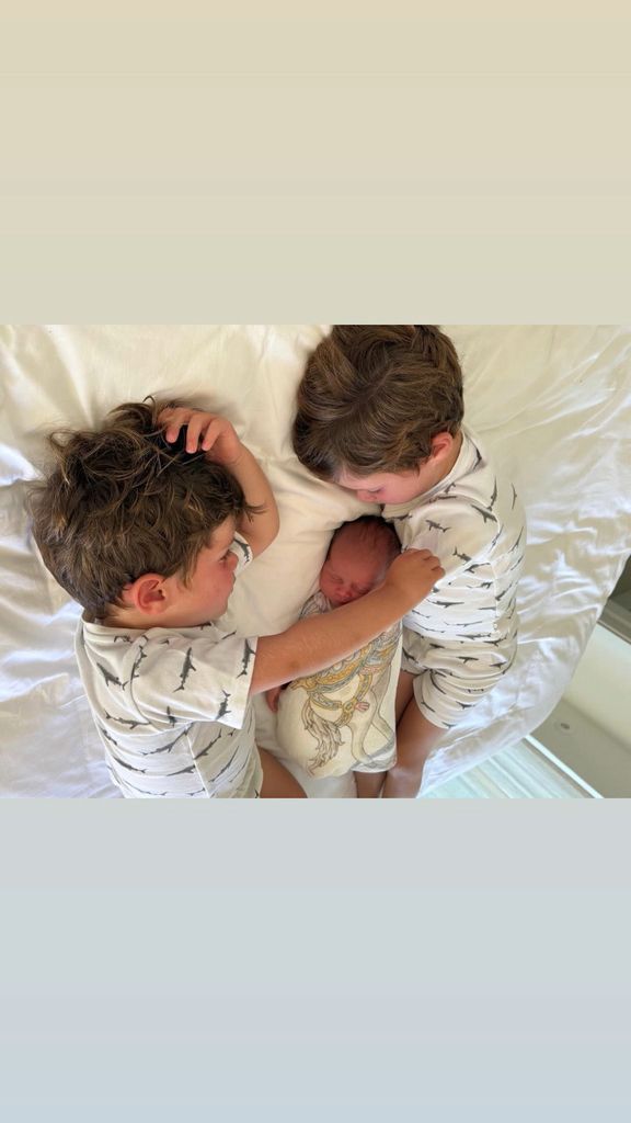 La princesa Eugenia compartió algunas fotos de sus bebés
