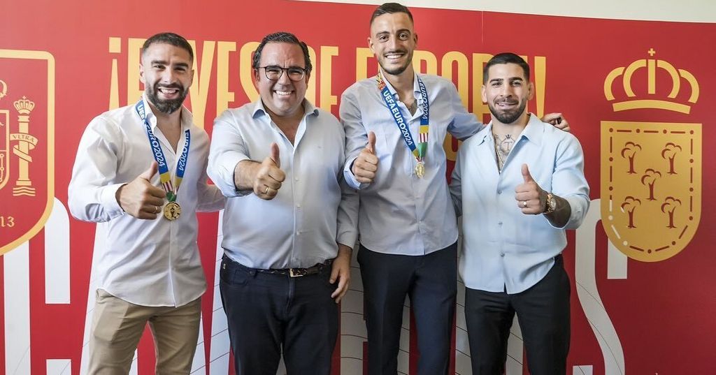 Dani Carvajal y Joselu. Homenaje en Boadilla del Monte 