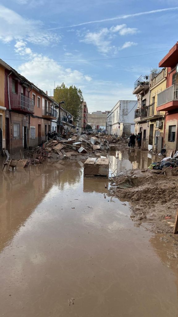 Plano general de las consecuencias de la DANA en Valencia
