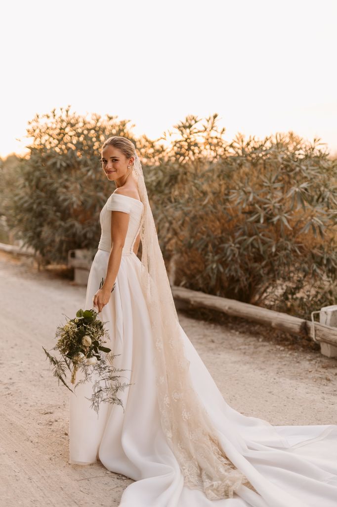 Vestido de novia clásico de Navascués