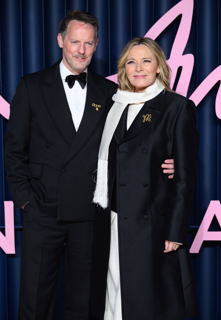 Russell Thomas y Kim Cattrall en los premios Fashion Awards en Londres