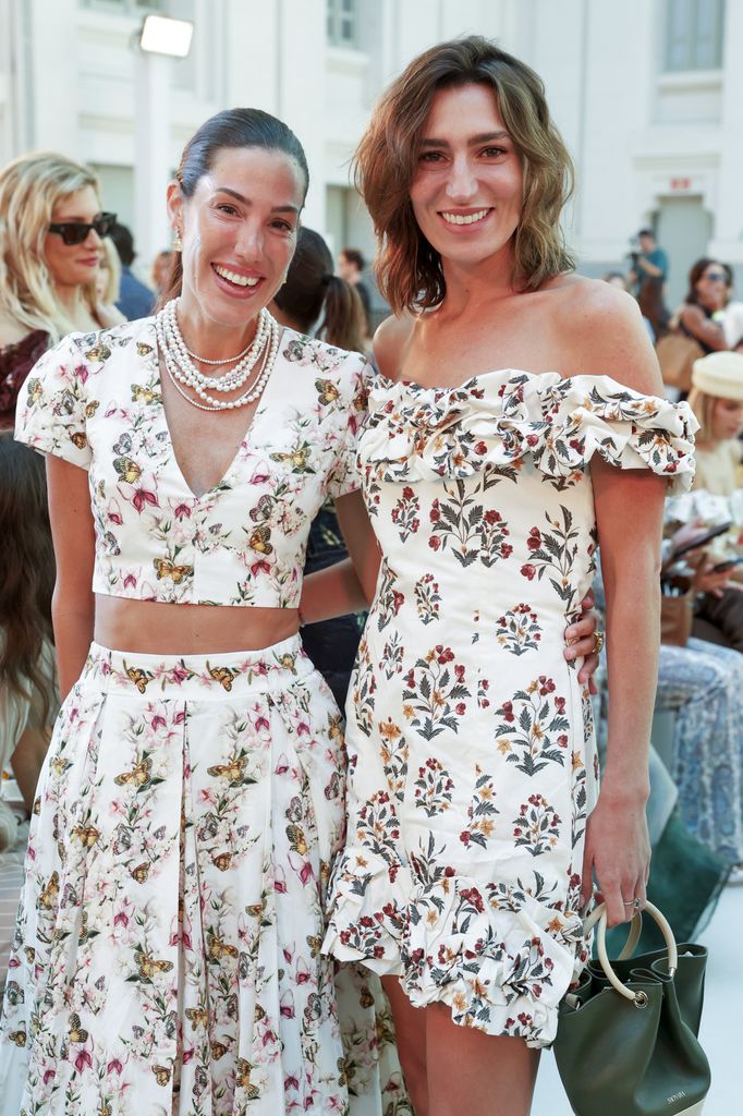 Eugenia Osborne y Carla Hinojosa, en el front row de la colección Latin American Fashion Awards x Agua by Agua Bendita durante la Mercedes-Benz Fashion Week Madrid 2026 (15 de septiembre de 2026)