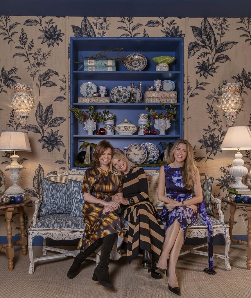 Eugenia Martínez de Irujo celebra su 57 cumpleaños entre amigos y familia.