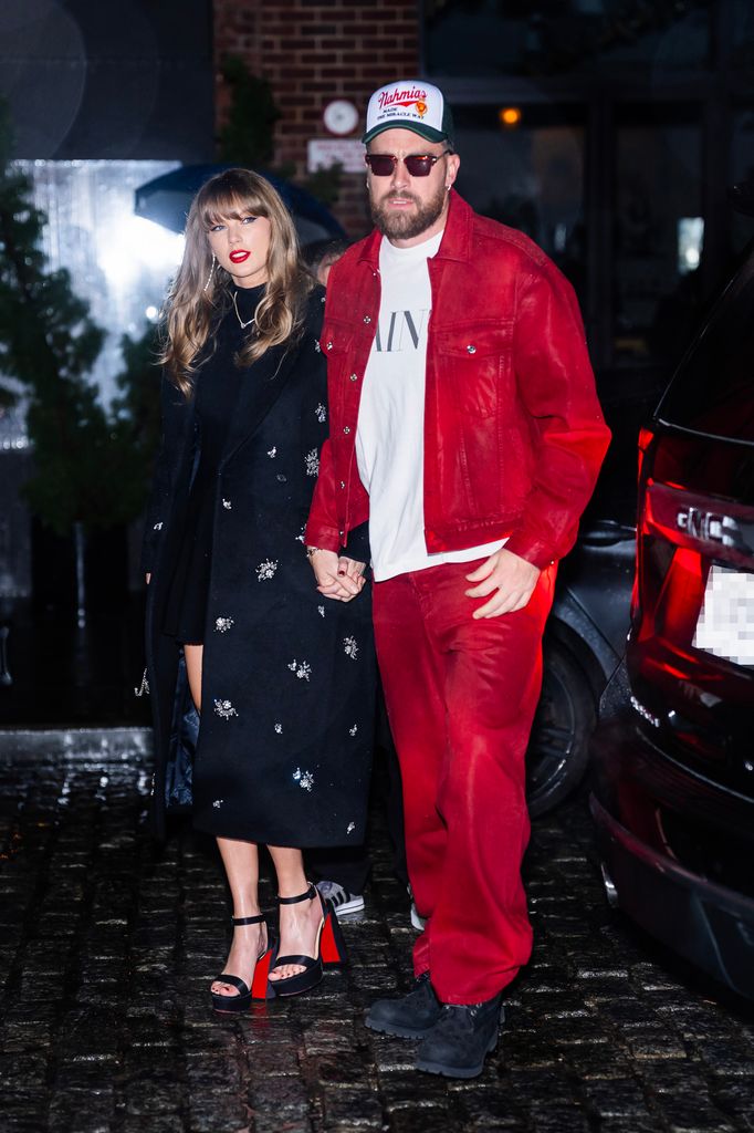 Taylor Swift y Travis Kelce, de cita romántica en Nueva York, en diciembre de 2024.