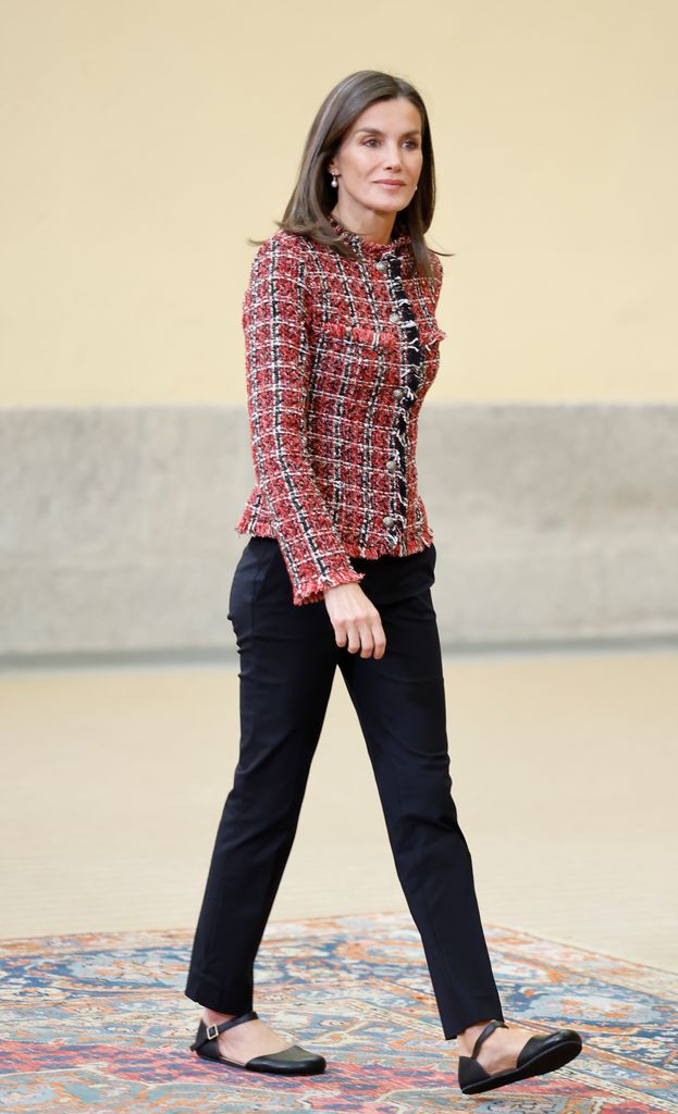 La reina Letizia con las bailarinas Tikal 2.0 de Cacles Barefoot.