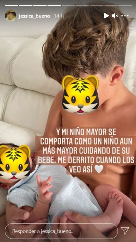 Jessica Bueno se derrite con la complicidad de sus tres hijos