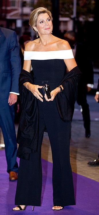 maxima-off-shoulder