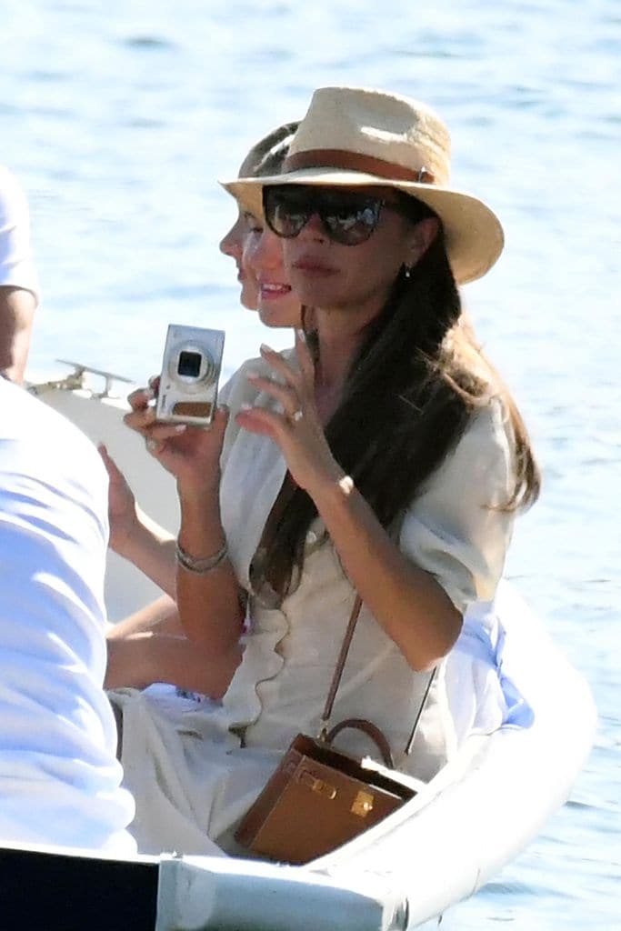 Victoria Beckham con mini Kelly de Hermès