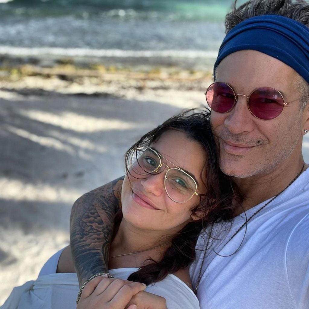 Fernando Carrillo y su esposa