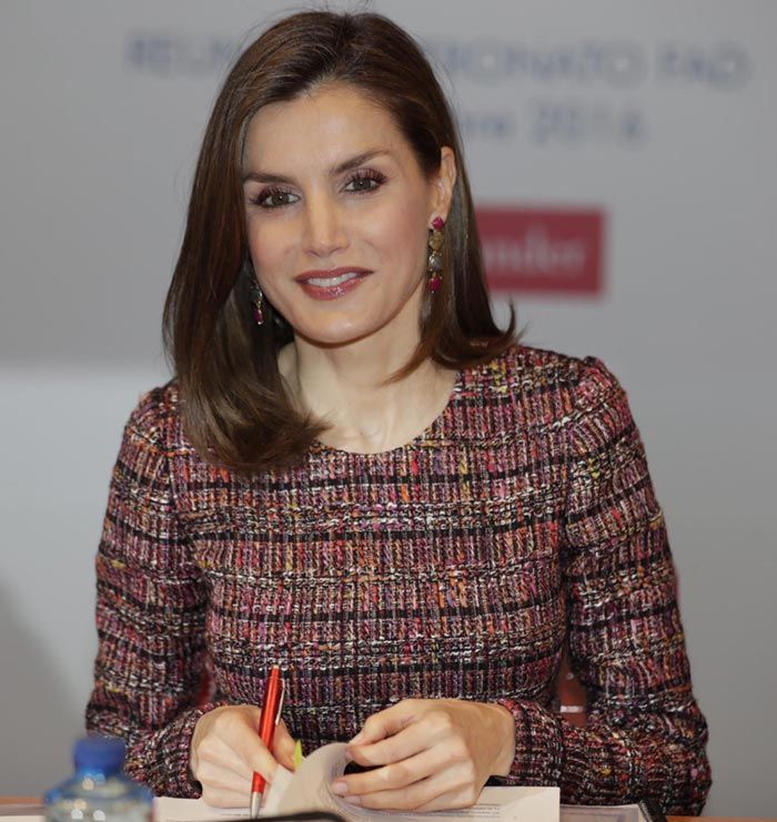 La Reina se ha reunido esta mañana con otras tantas personalidades inspiradoras, miembros del patronato de la Fundación de Ayuda contra la Drogadicción, que tiene como objetivo fundamental la prevención del consumo de drogas y otras conductas de riesgo que impidan o dificulten el desarrollo personal y social de los adolescentes © Fernando Junco
