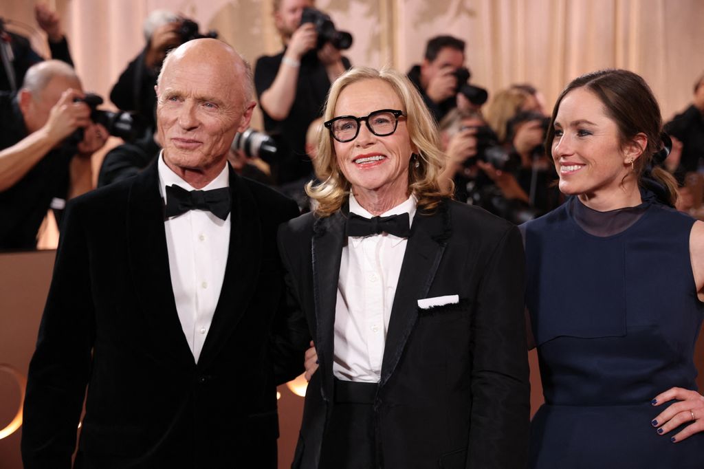 Ed Harris y Amy Madigan con su hija Lily Dolores