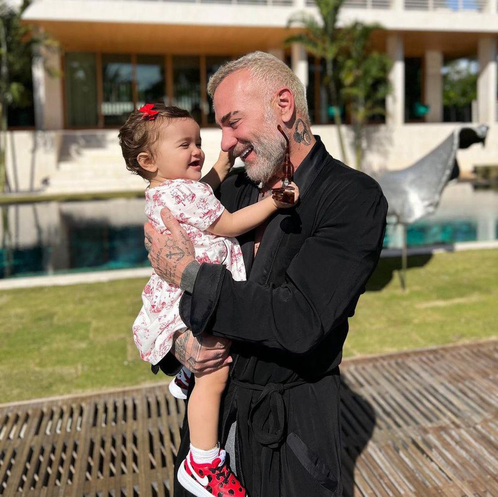 Gianluca Vacchi y su hija
