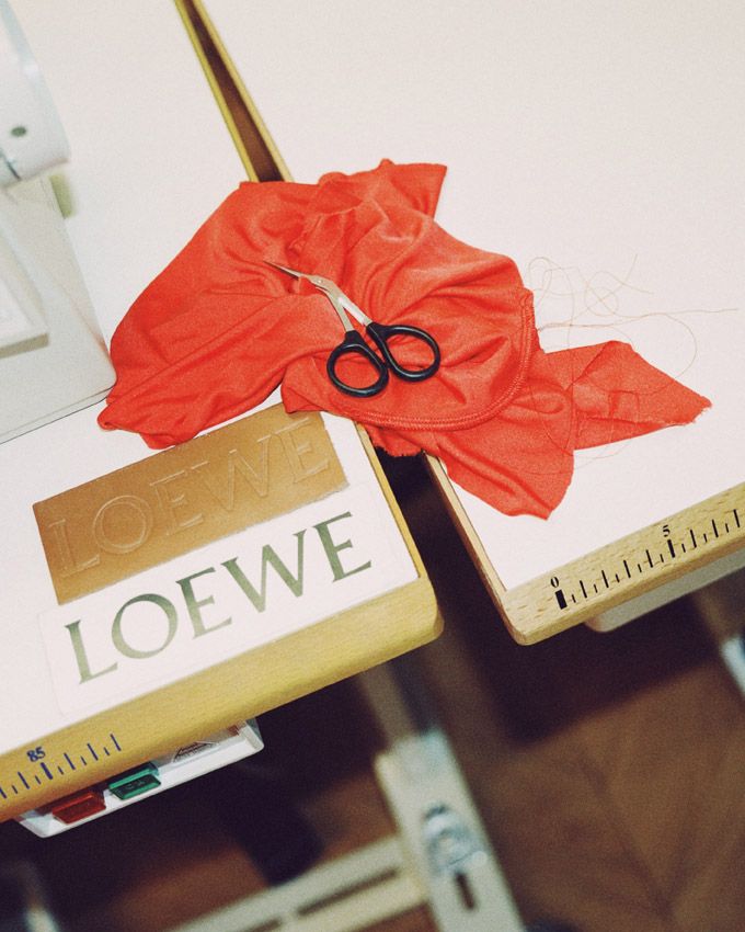 rihanna loewe look 003a