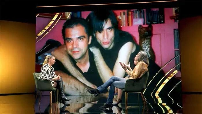 Alaska y Mario con Anne Igartiburu