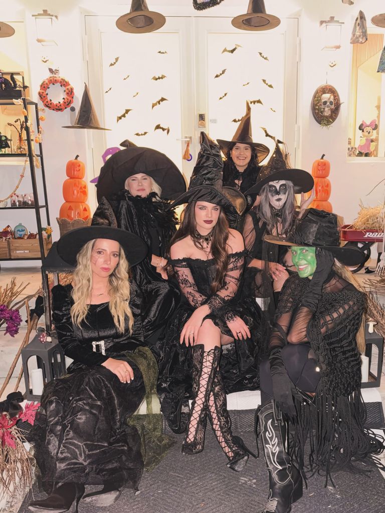 Nadia Ferreira y su mamá, la señora Ludy Ferreira, en la fiesta de Halloween de Gisela Iribas.