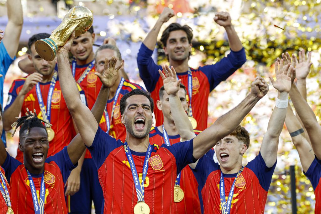 En su celebración tras el partido final