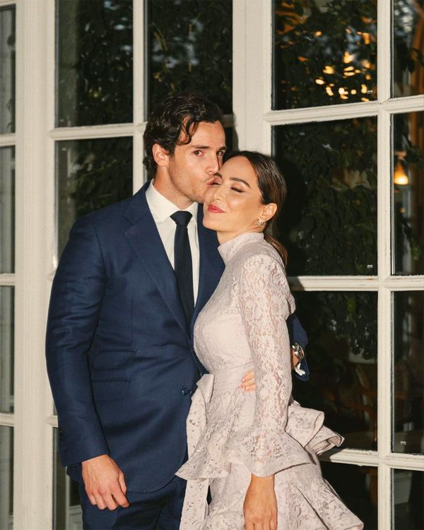 Iñigo Onieva y Tamara Falcó posan juntos y enamorados