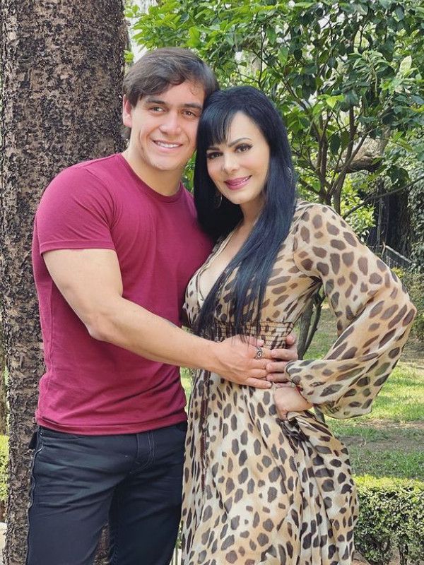 Julián Figueroa y su madre