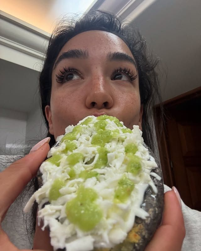 Tan pronto pisó suelo mexicano, Ale Capetillo quiso probar algo de comida típica mexicana 