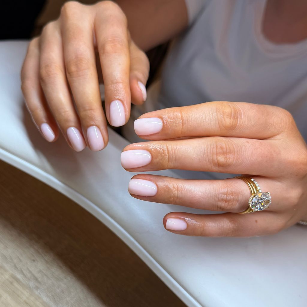 Manicura en rosa cremoso 
