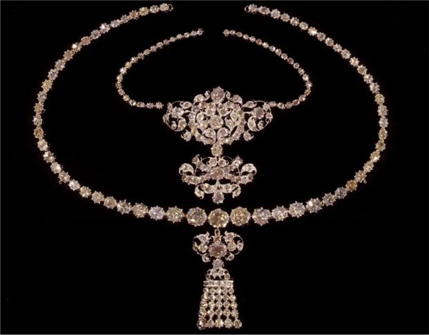 Las tiaras de Mary de Dinamarca: ¿qué tiene y qué recibe la nueva reina?
