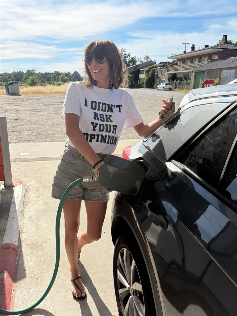 Eugenia repostando antes de volver a casa con Miguel