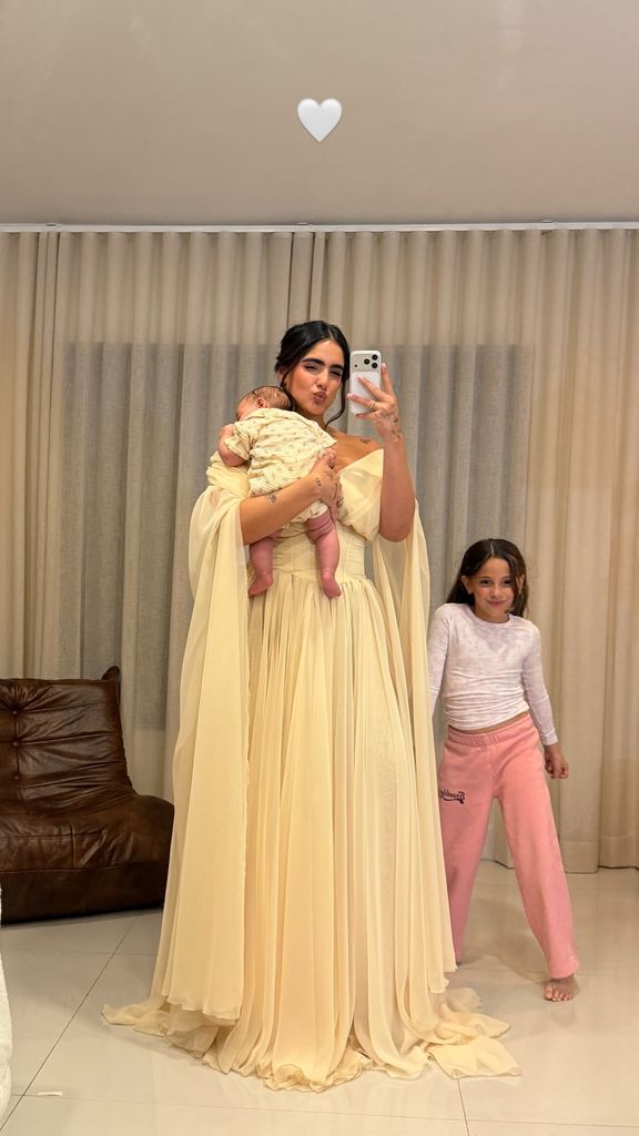Isabella Ladera estuvo muy al pendiente de sus hijos durante el show 