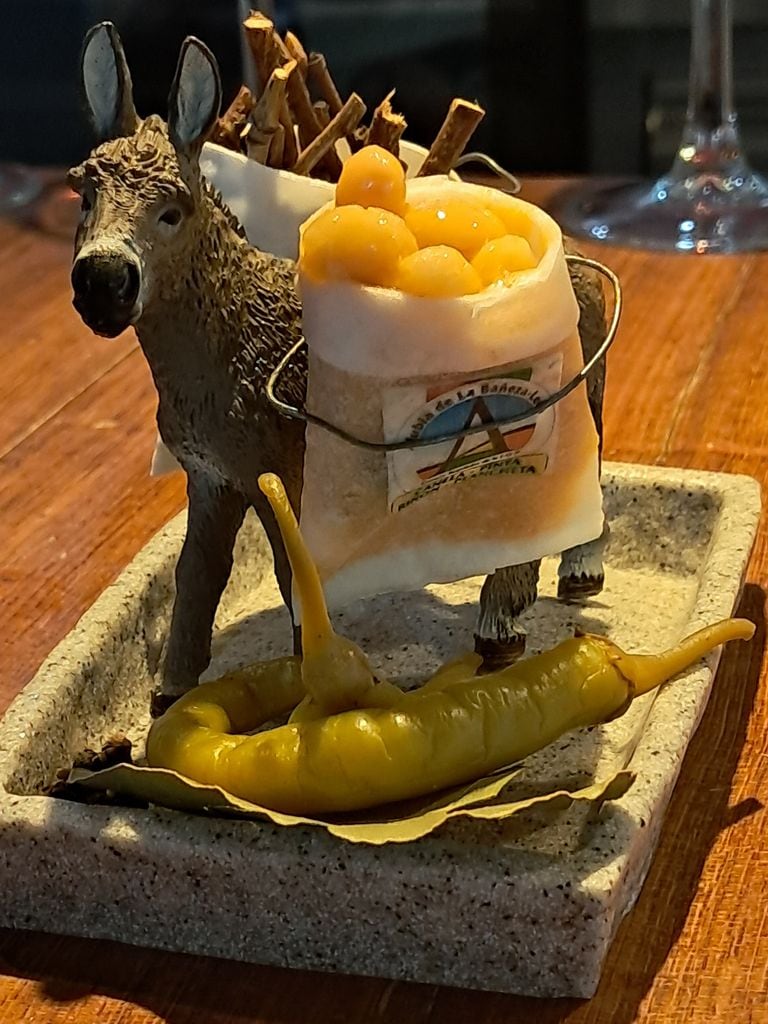 La Alforja, tapa presentada por el restaurante riojano El Albergue