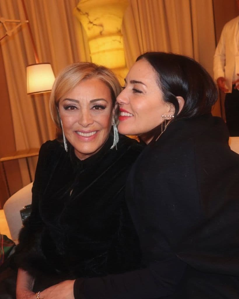 Sylvia Pasquel y Stephanie Salas.