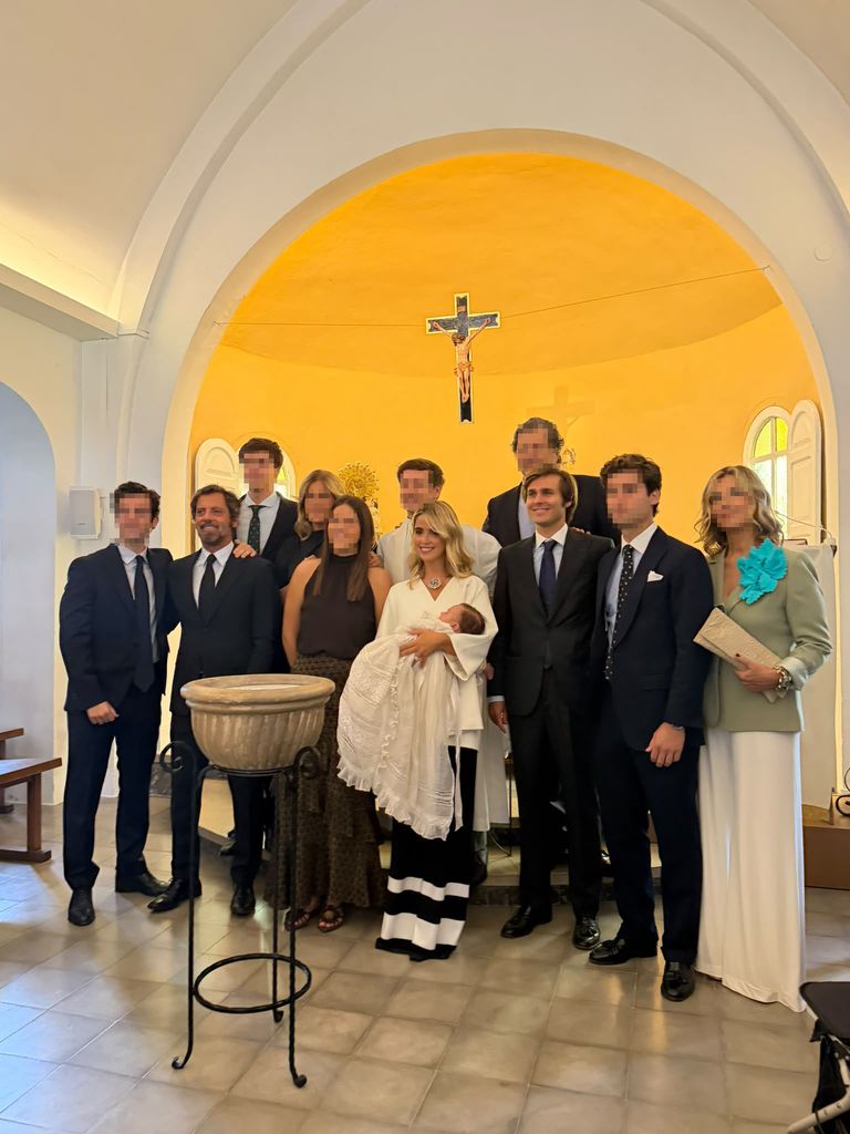 Foto familiar del bautizo de Nicolás Miller Sánchez-Flores