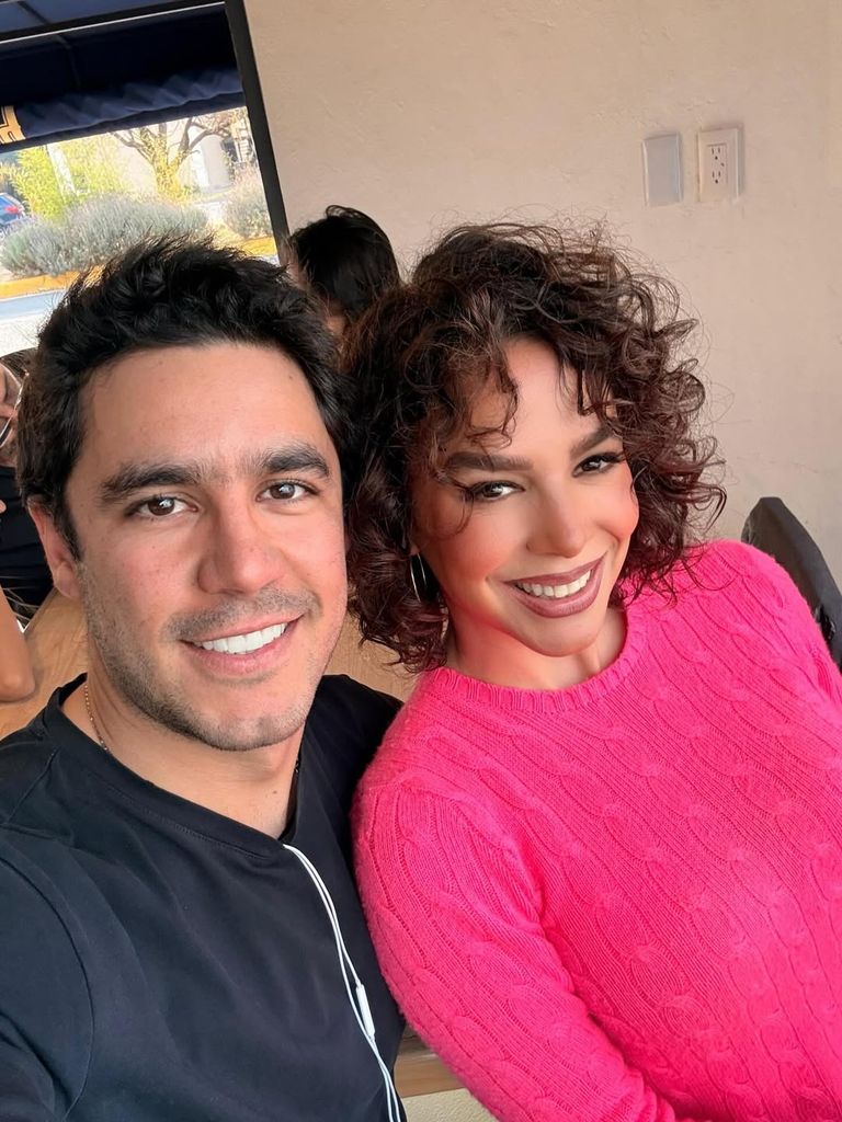 Eduardo capetillo Jr celebró el cumpelaños de su mamá, Biby Gaytán