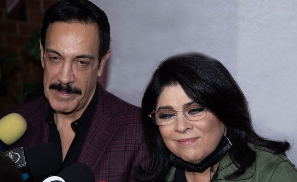 Omar Fayad y Victoria Ruffo 