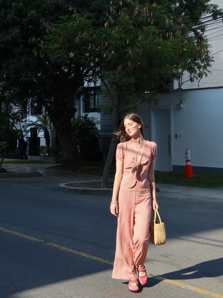 Belén de Osma, paseando por la calle