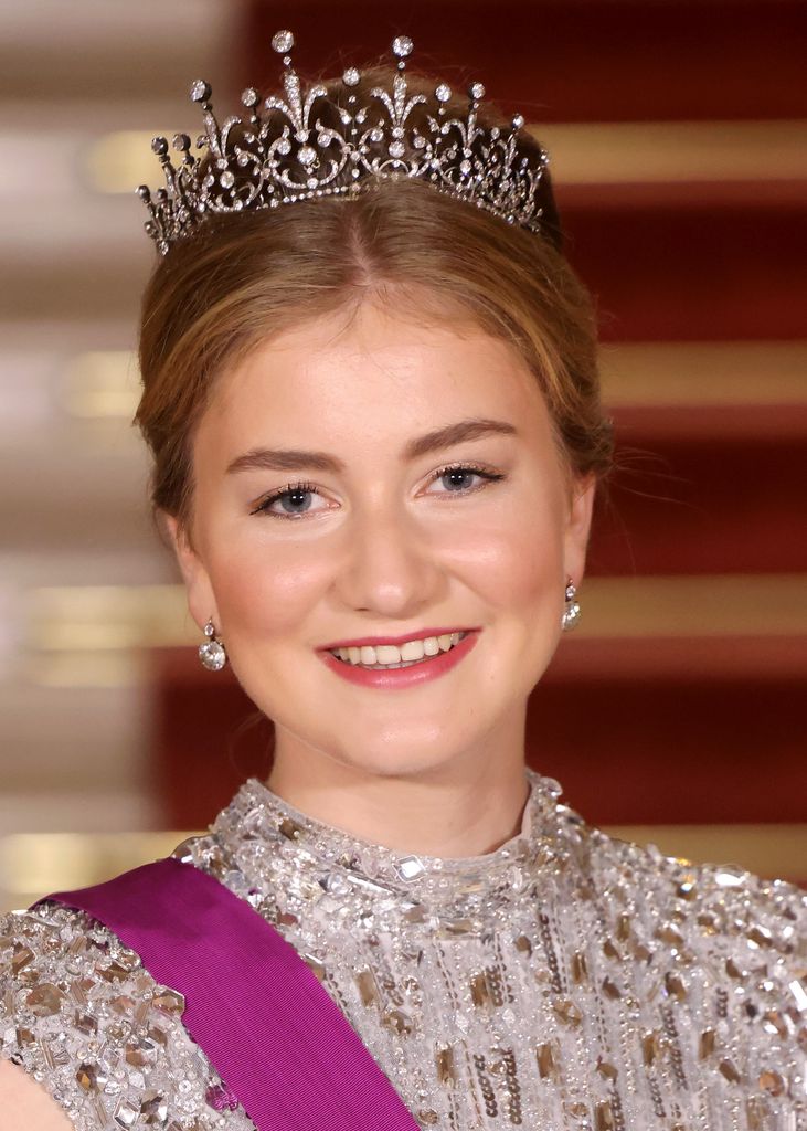 Elisabeth de Bélgica en la cena de gala tras la abdicación del Gran Duque Enrique