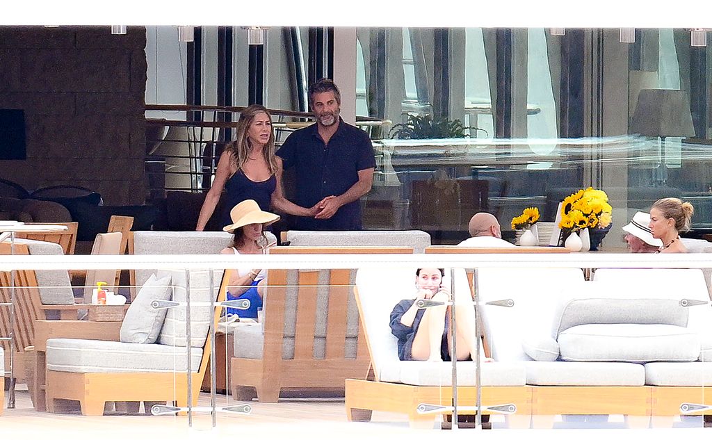 Jennifer Aniston y Jim Curtis de vacaciones en Ibiza